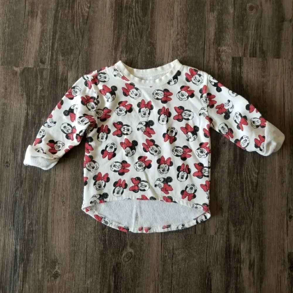 Old Navy Collectabilites Disney Minnie Mouse Sweater Shirt